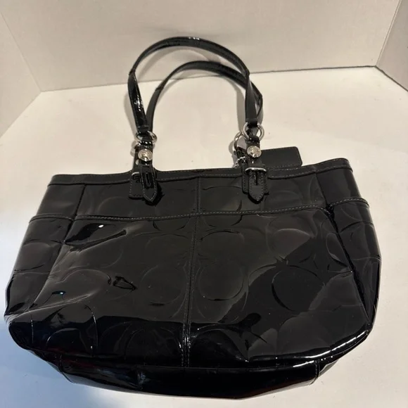 Coach Black Patent Leather Women's Bag - Picture 2 of 6